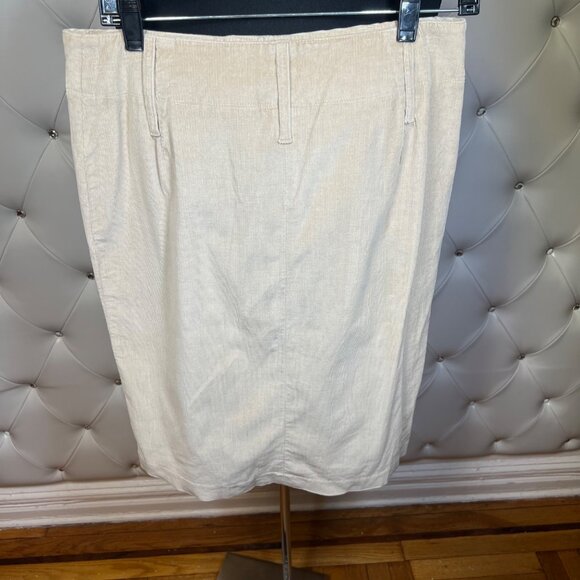 Express Elegant Cream Button-Down Skirt Size 7/8 - Picture 3 of 7